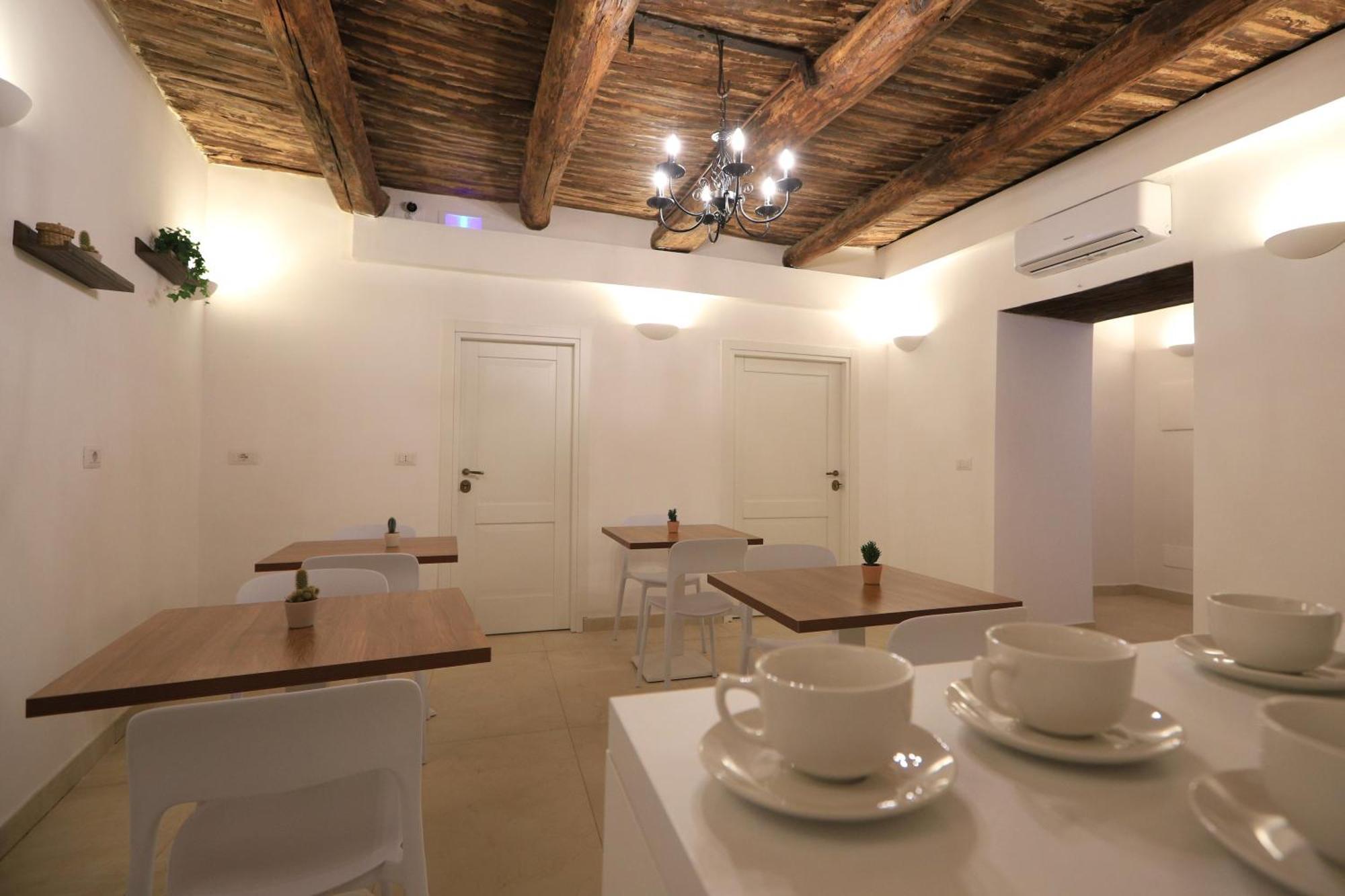 Ai 13 Gradoni Di Chiaia Bed & Breakfast Naples Exterior photo